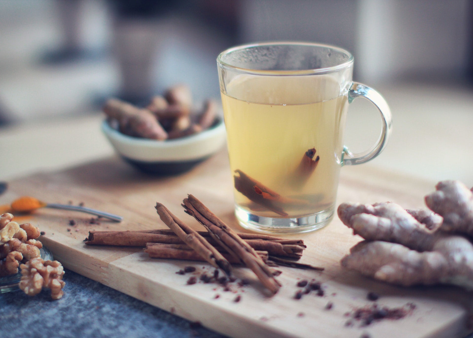 5 Best Teas To Help You With Menstrual Cramps